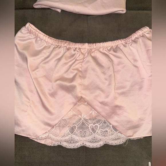 FLORA LACE TRIM SATIN CAMISOLE & SHORTS 2-PIECE PAJAMA SET IN BLUSH SIZE M - Picture 4 of 16